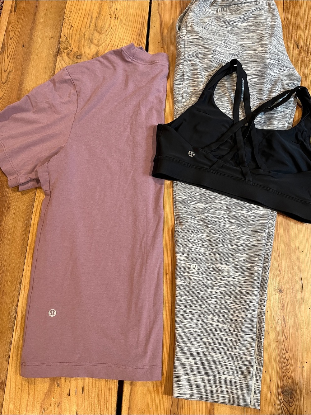 Set/3 LULULEMON 8 Tee Sports Bra Pants Bundle